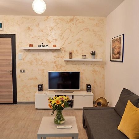 Submarine Apartment Spa N Pool Beach Resort 那沃达利 外观 照片
