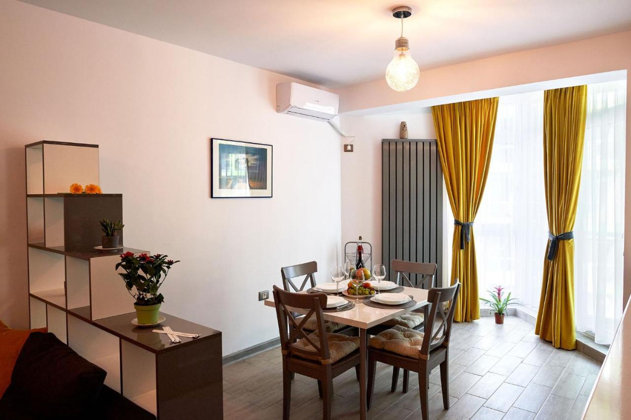 Submarine Apartment Spa N Pool Beach Resort 那沃达利 外观 照片